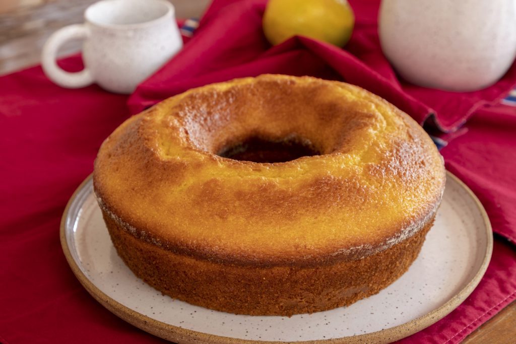 Bolo de Fubá com Goiabada (20cm)